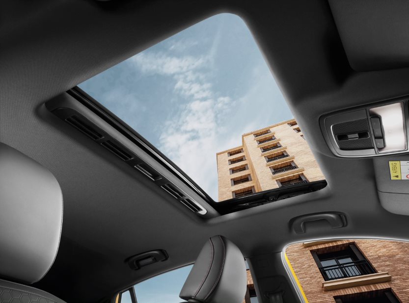 cửa sổ trời xe MG5 2022.